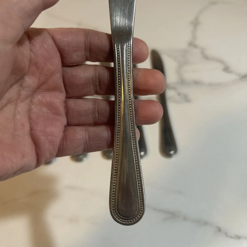 GIBSON China 18/0 STAINLESS Silverware‎ BEADED Glossy DINNER KNIFE KNIVES X6